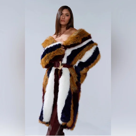 NWT AKIRA Striped Faux Fur Coat 1X/2X - Picture 3 of 11